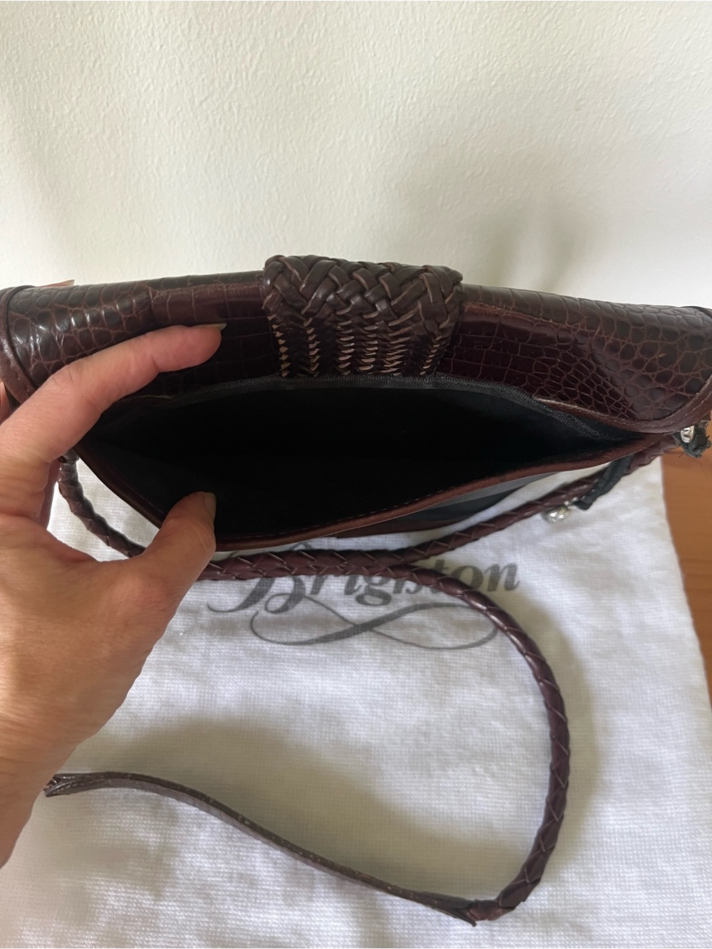 VTG Brighton Black and Brown Croc embossed Crossbody - Picture 5 of 13